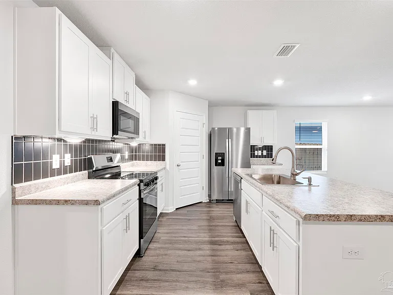 6304 Firefly Dr — Photo 6