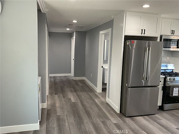 4th image of 1011 N Jackson St