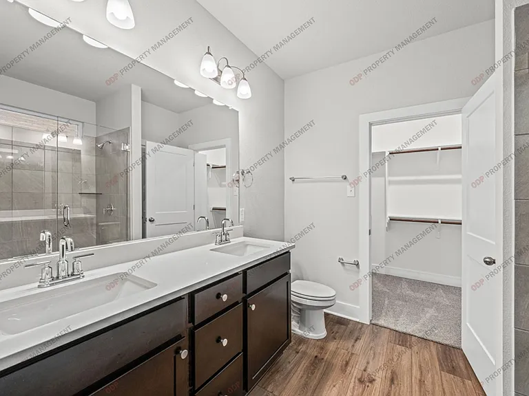 2717 Fox River Dr — Photo 18