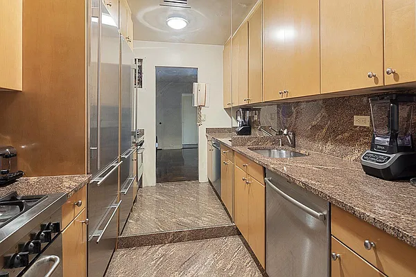 Rented by Miriam Izsak Realty  LLC | media 13