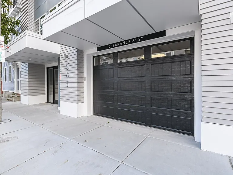 545 E 3rd St #1 — Photo 9