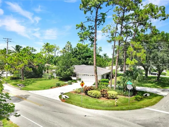 521 Piper BLVD, NAPLES, FL 34110