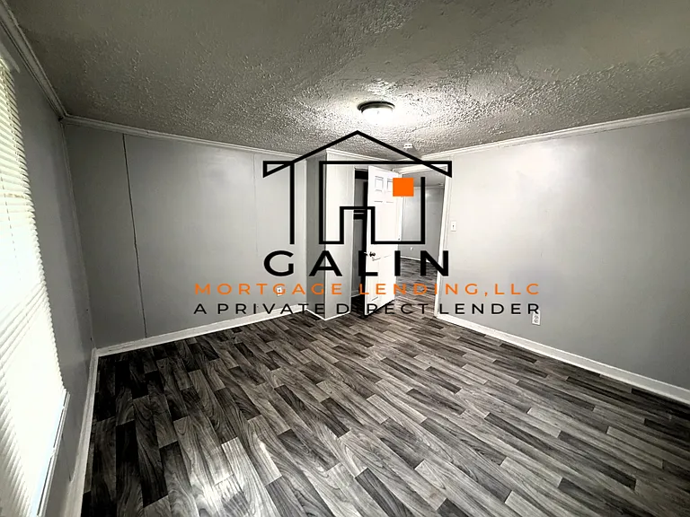 2203 Clars Ave — Photo 8