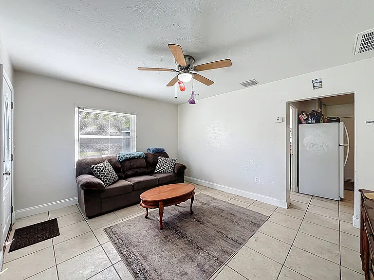 744 E Church Ave — Photo 6