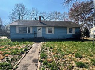 202 Woodhaven Rd, Newport News, VA 23608