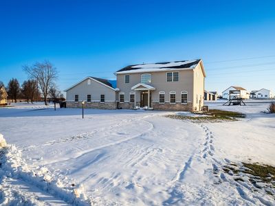 202 Comet Ln, Heyworth, IL, 61745