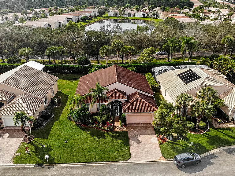 431 NW Cool Water Ct — Photo 20
