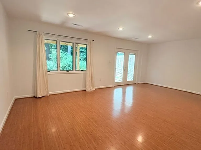 2071 Golf Course Dr — Photo 35