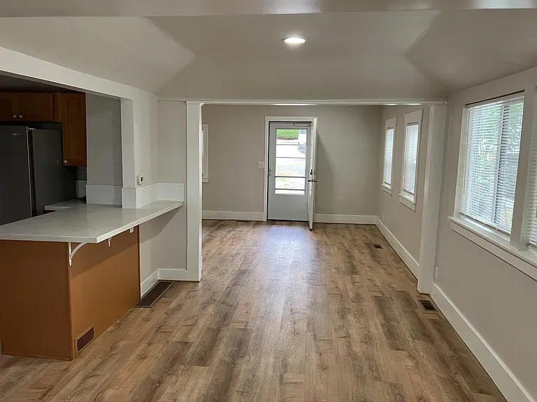229 NW 53rd St — Photo 3