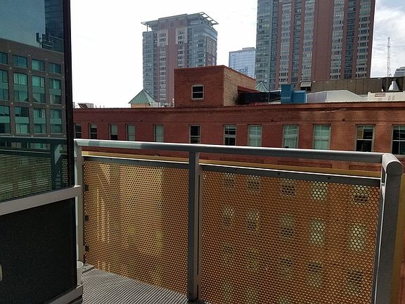 4th image of 505 N McClurg Ct APT 704