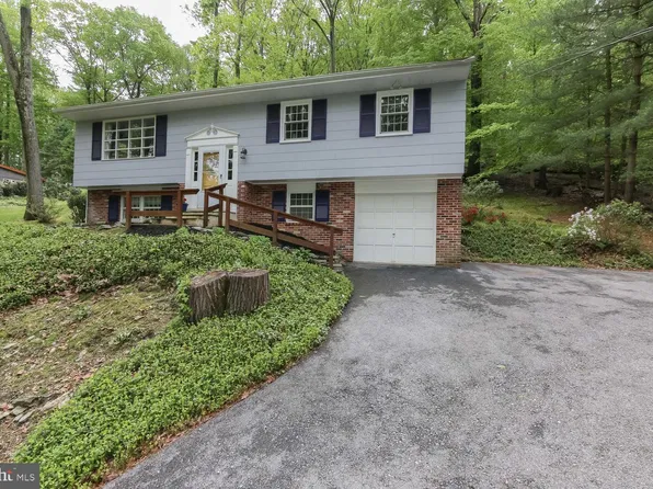 582 Grubbs Mill Rd, West Chester, PA 19380