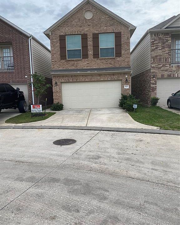 1st image of 1923 Banna Dr