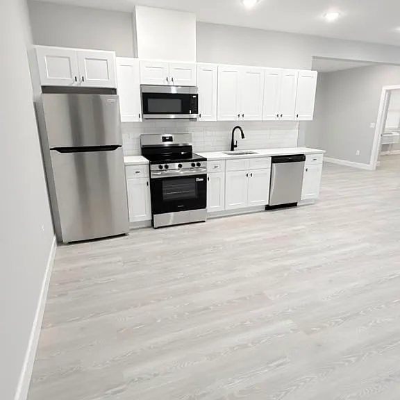 168-170 Fair St #4 — Photo 1