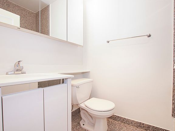 5th image of 577 2nd Ave #33L