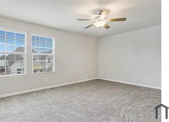 2612 Gateway Ave — Photo 12