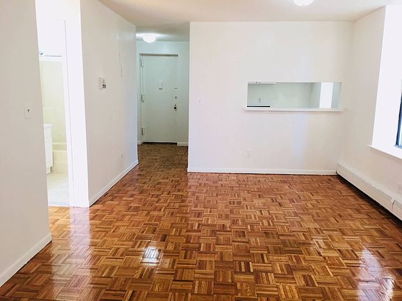 2nd image of 14728 90th Ave APT 3A