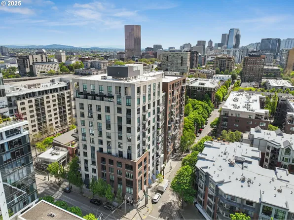 922 NW 11th Ave APT 714, Portland, OR 97209