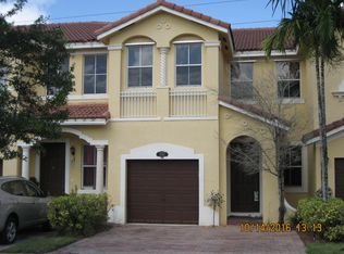 15069 SW 8th Ter, Miami, FL 33194