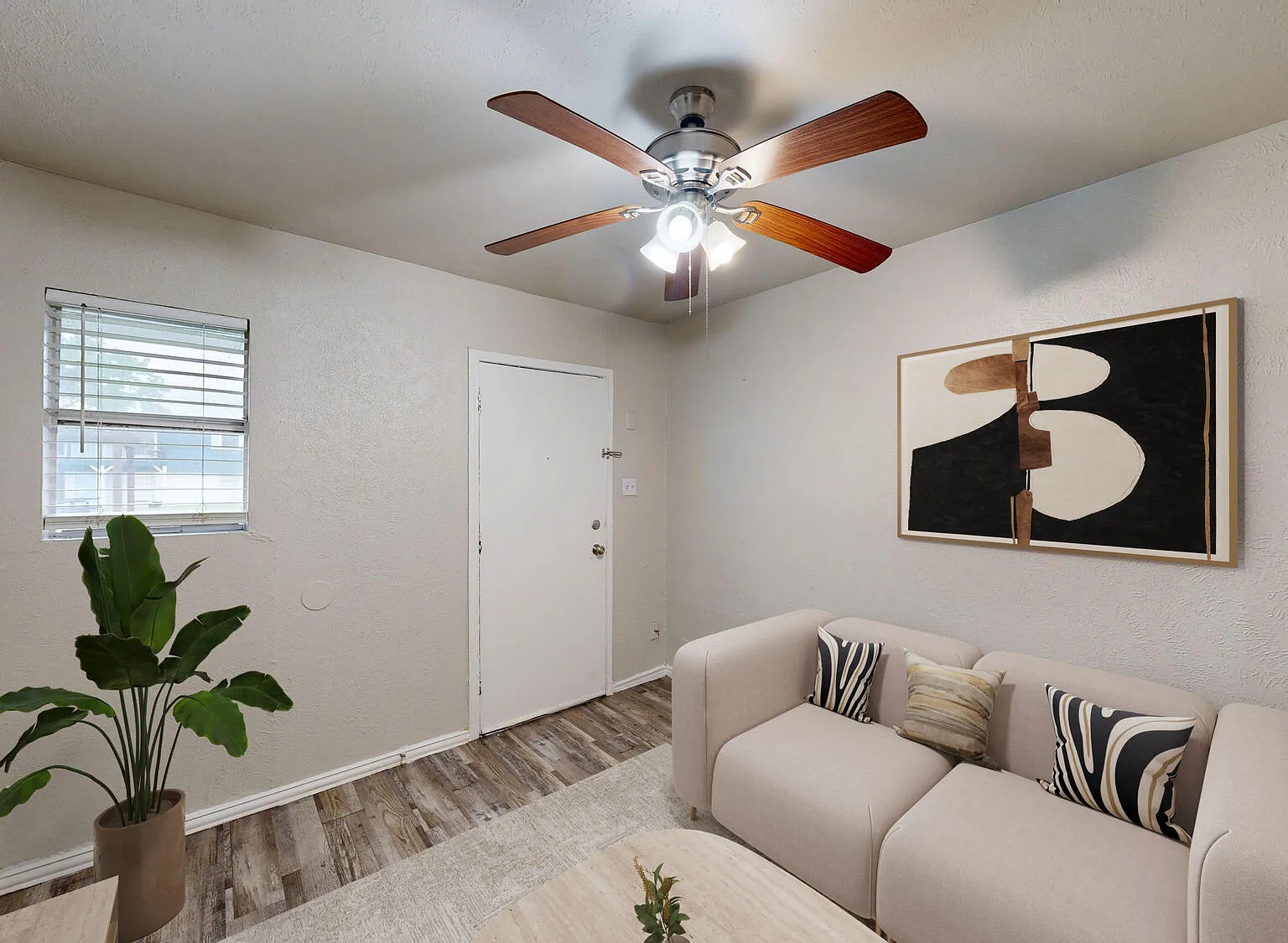 L ABRI APARTMENTS — Photo 3