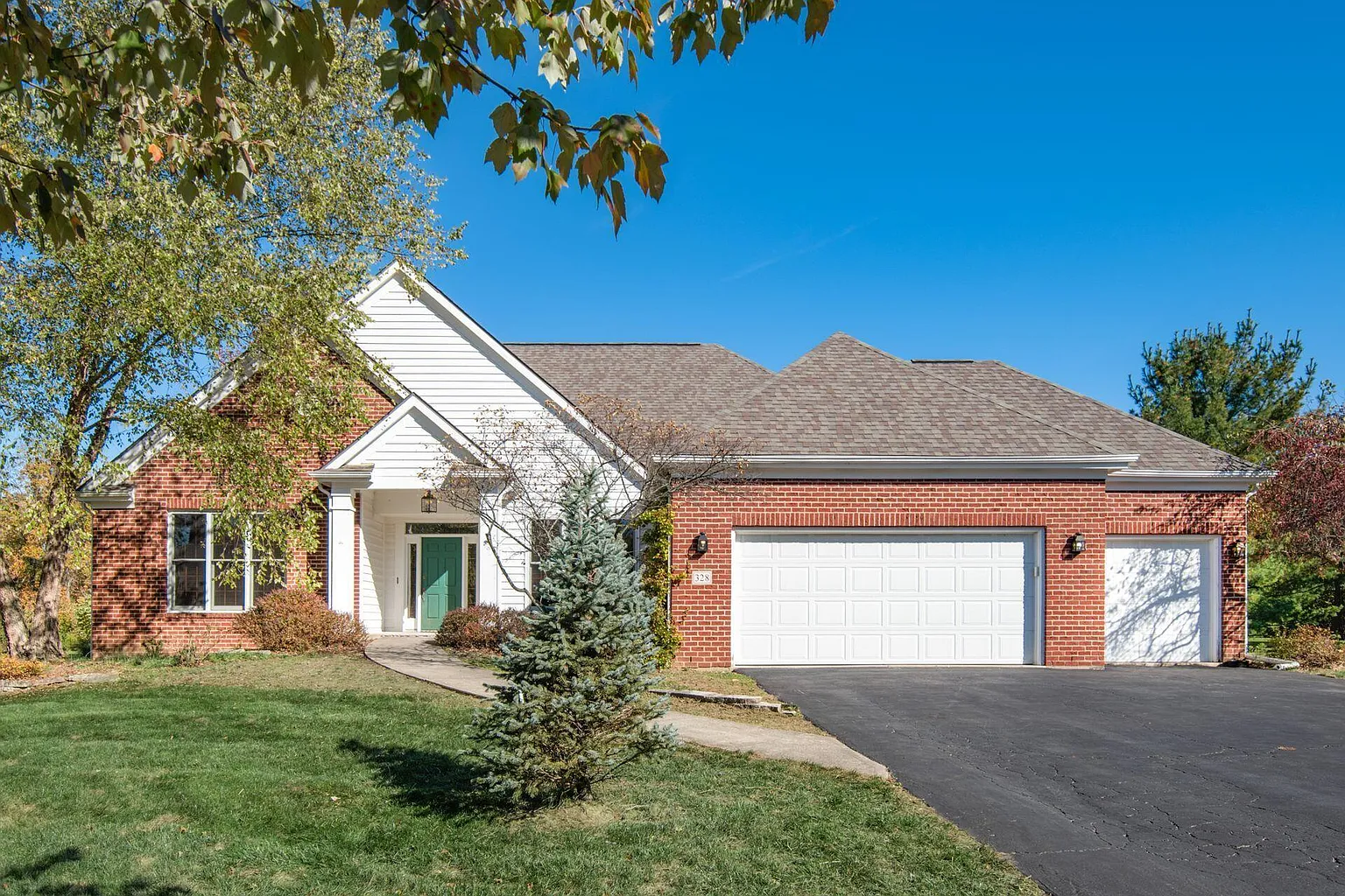 328 Ashmoore Cir E photo 1