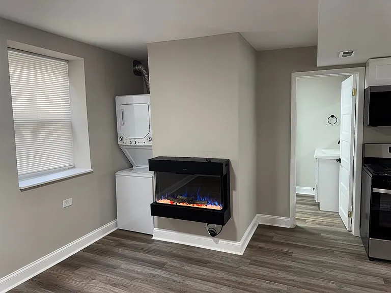 2360 S Sacramento Ave #BF — Photo 8
