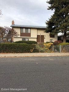 907 E Euclid Ave, Spokane, WA, 99207