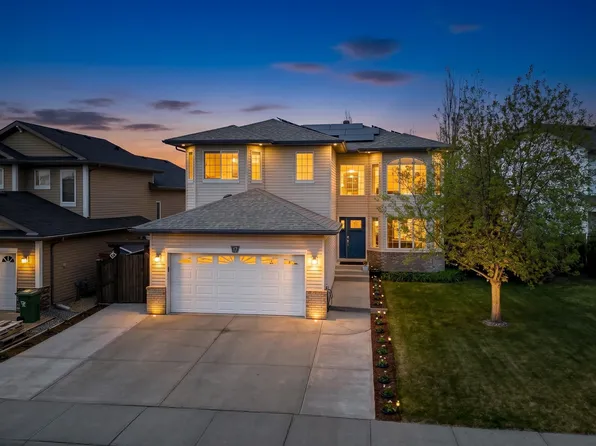 17 Carriere Cres, Beaumont, AB T4X 0A8