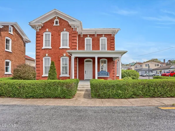 400 Pennsylvania Ave, Watsontown, PA 17777