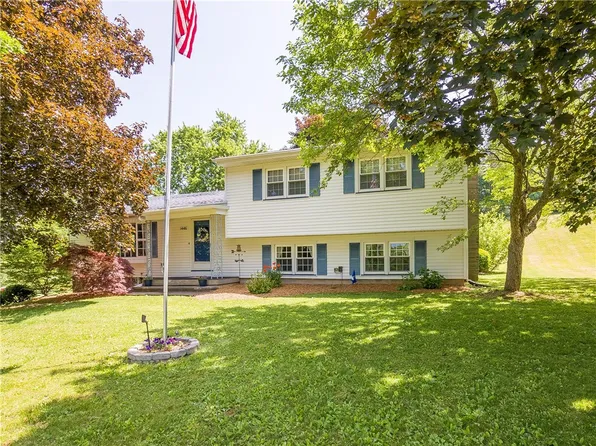 1446 Hammond Rd, Palmyra, NY 14522