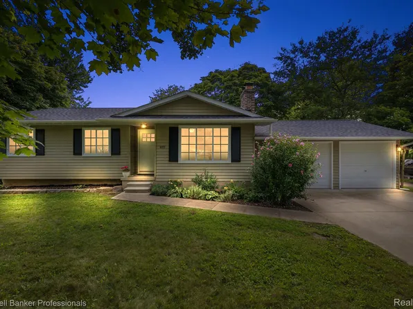 4293 Lapeer St, Columbiaville, MI 48421