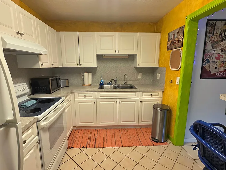 2836 W Tamiami Cir S — Photo 11