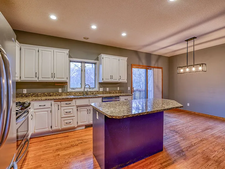 7123 Yorktown Ln N — Photo 11