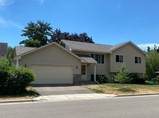 702 7th Ave S, Hopkins, MN 55343