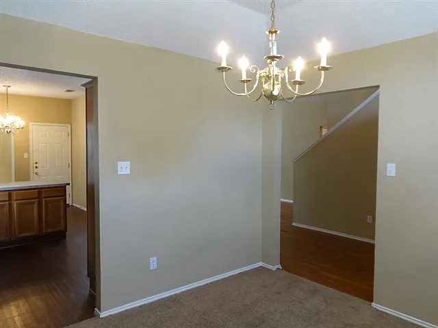 4 bed, 2.5 bath, 2452 sqft, $2,700 — Photo 4