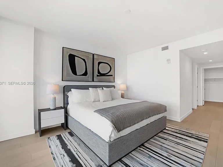 9221 E Bay Harbor Dr #610 — Photo 10