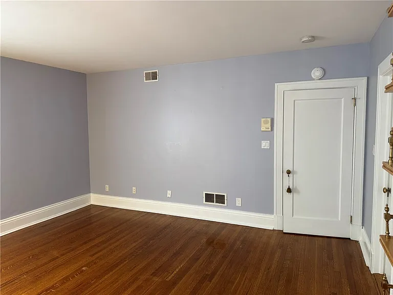 703 Saint James St — Photo 30