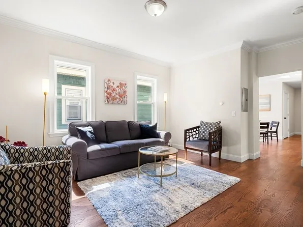 14 Otis St #1, Somerville, MA 02145