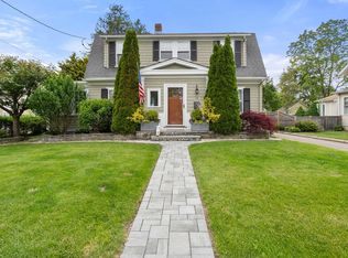 39 Stevens Rd, Needham, MA 02492