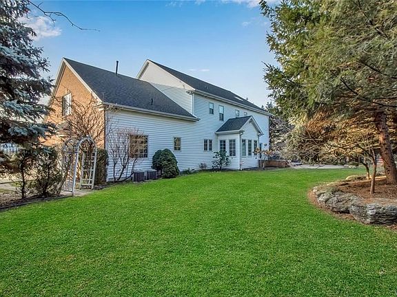 2nd image of 9522 Lakestone Ct