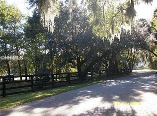4 Sweet Grass Ln, Bluffton, SC 29910