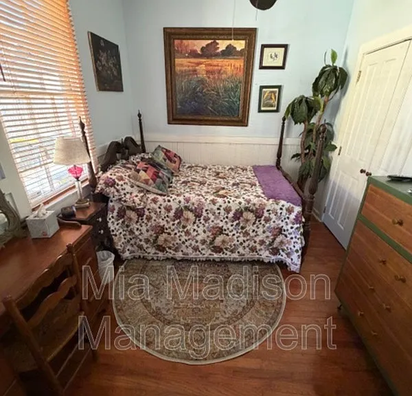 547 E Macon St — Photo 7