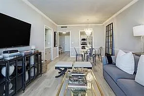 1 bed, 1.5 bath, 1015 sqft, $3,300 — Photo 2