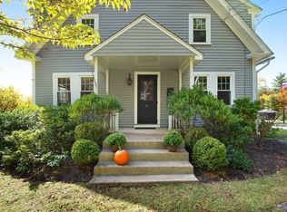 87 Ragged Hill Rd, Hubbardston, MA 01452