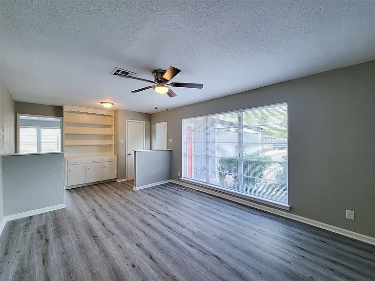 7426 Bigwood St — Photo 14