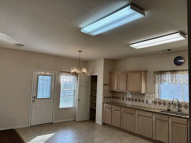 5514 Gatesprings Ln — Photo 8