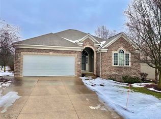 512 White Spruce Dr, Macedonia, OH 44056