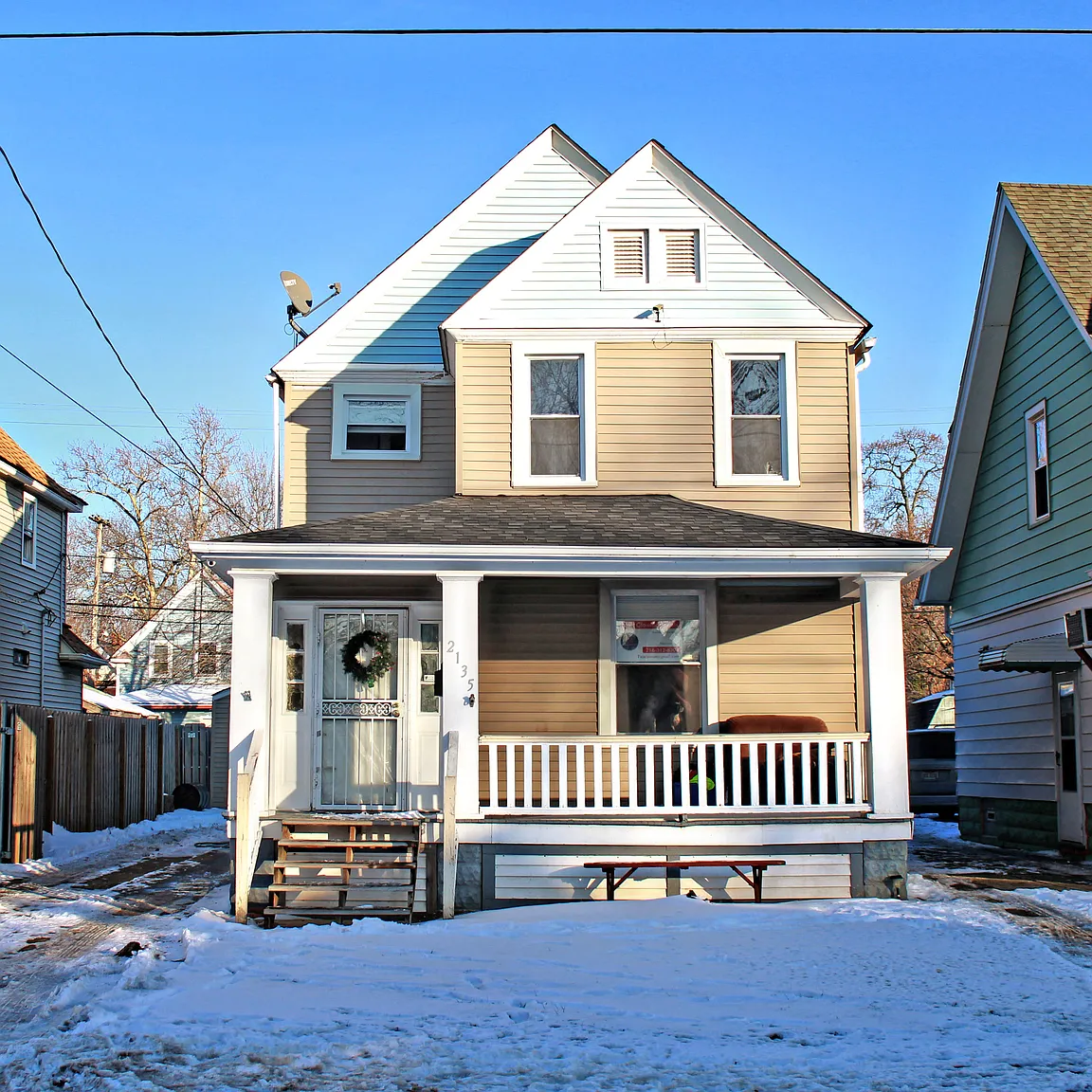 2135 W 104th St photo 1