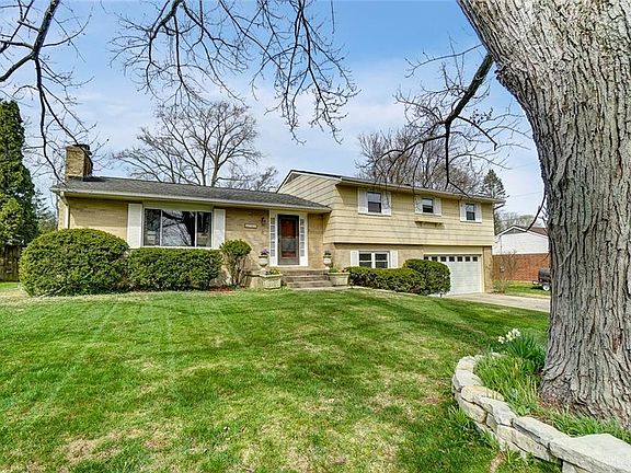 3rd image of 6707 Morrow Dr