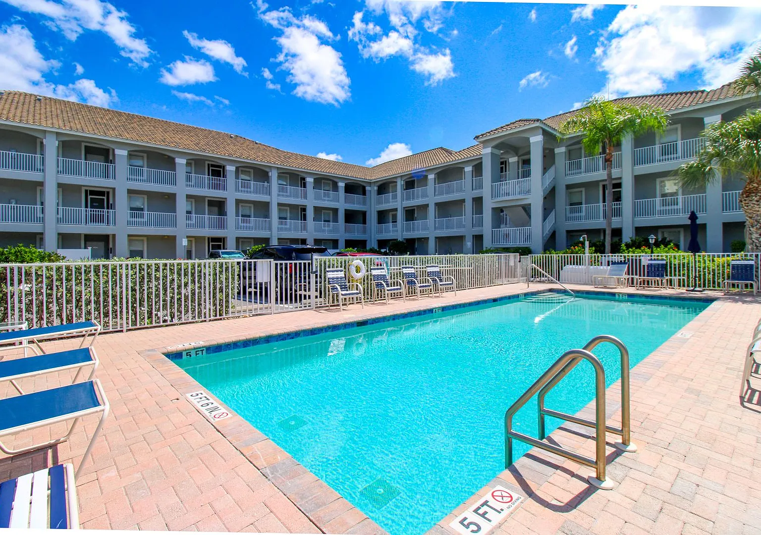 ** 3/2 Vanderbilt Villas Condo Updated ** Annual Or Seasonal ** Weekly 7 Day Minimum Stay Require... — Photo 3