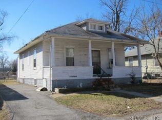 1029 Wallace St, Alton, IL 62002